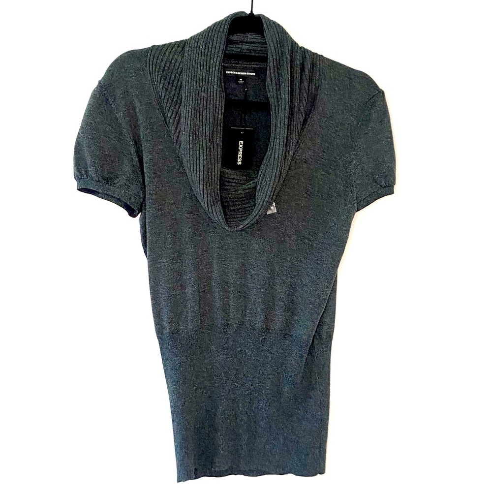 NWT Express knit shirt size medium